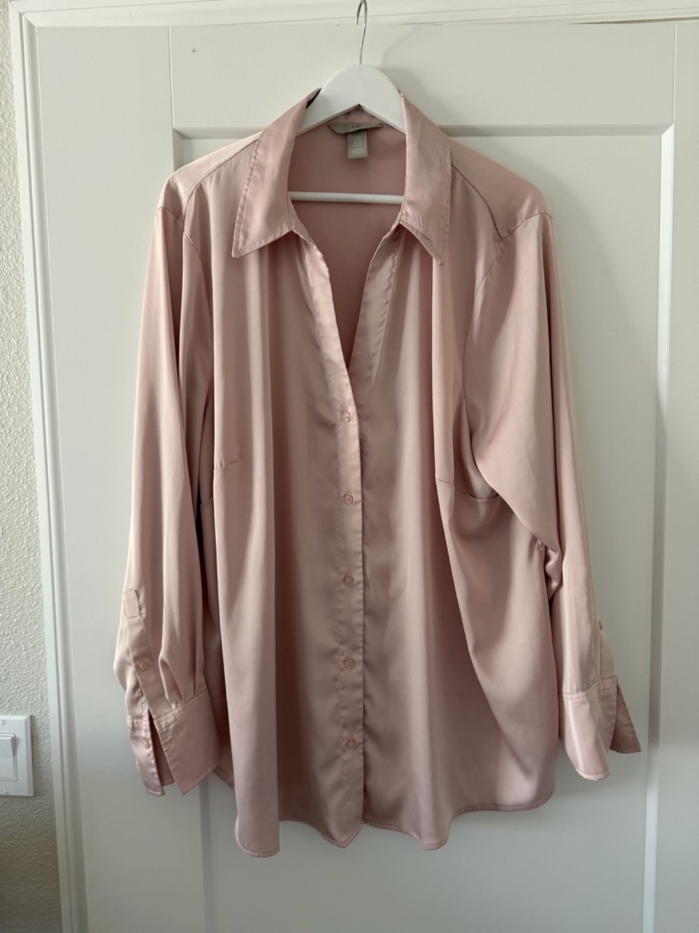 H&M Dusty Rose Satin Button-Front Blouse